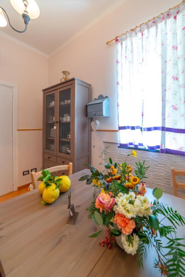 Donna Carmela Apartment Scala Extérieur photo